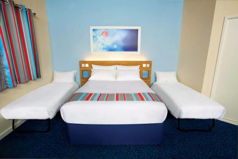 Travelodge London Woolwich Exterior foto